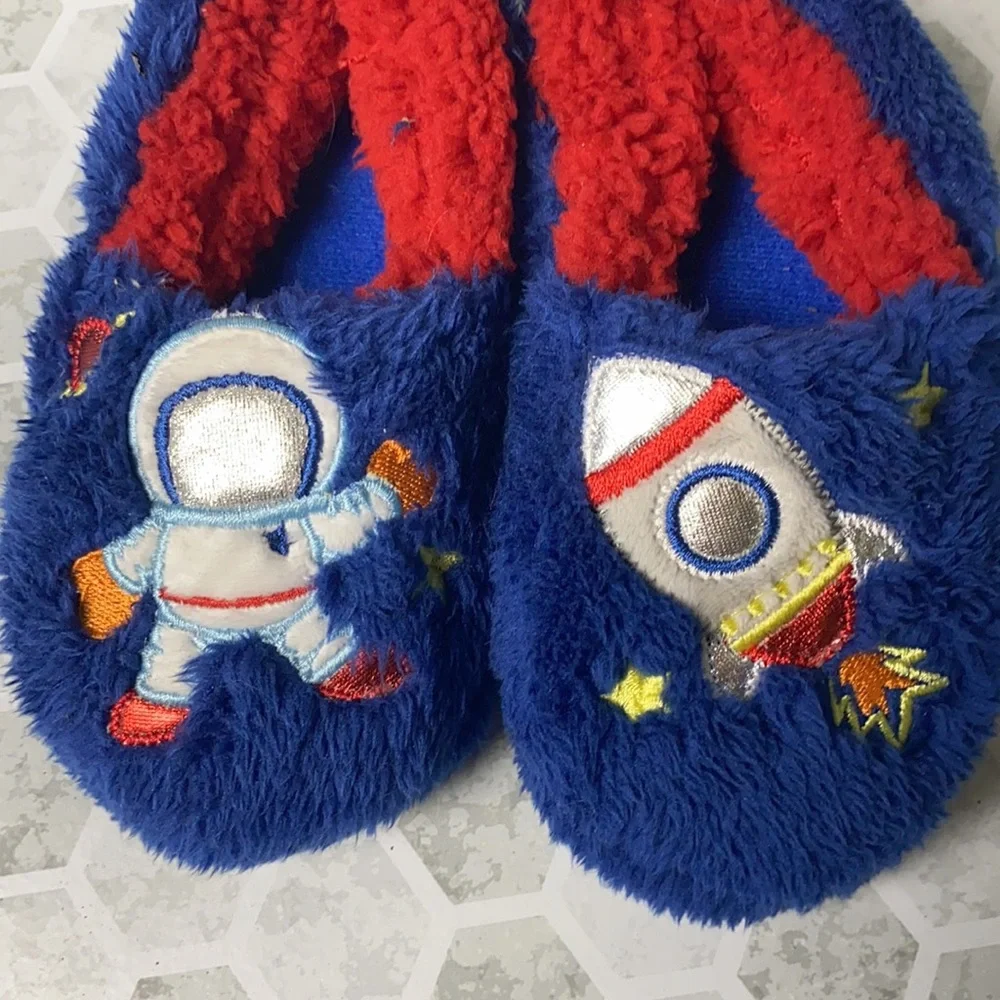 Wonder Nation 5-6 Spaceship Astronaut Slippers